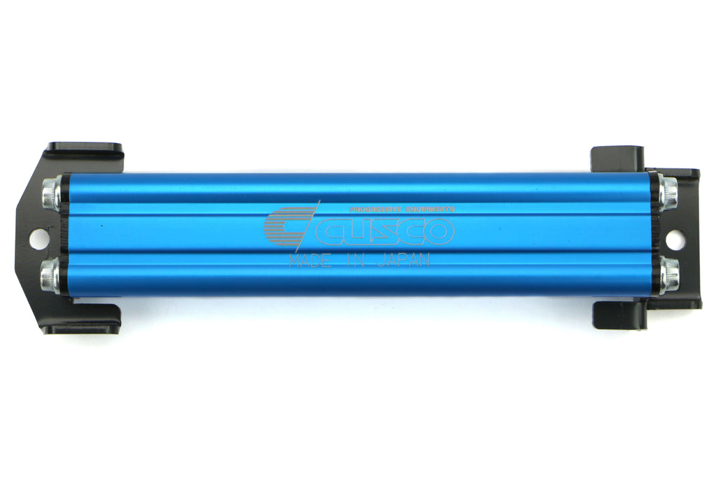 Cusco Battery Tie Down Blue Type B - Universal