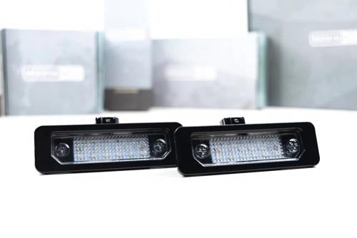 XB LICENSE PLATE LIGHTS MUSTANG 10-14