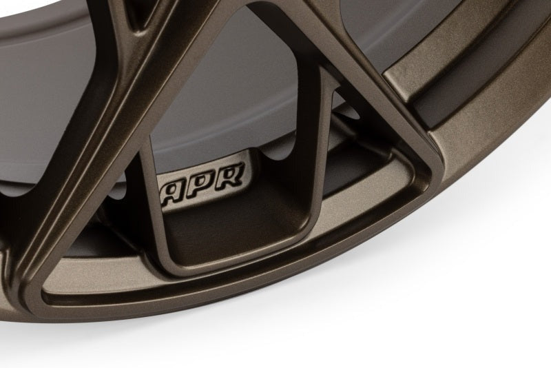 APR A02 Flow Formed 20x9.0 / 5x112 / ET37 / 66.5mm Bore / Bronze Wheel