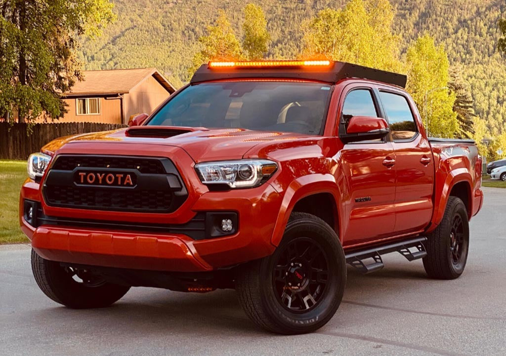05-23 Toyota Tacoma Cali Raised LED Economy Roof Rack