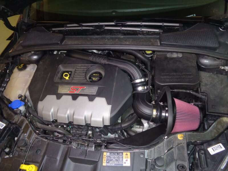 Flowmaster 15-18 Focus ST 2.0T Performance Cold Air Intake Kit