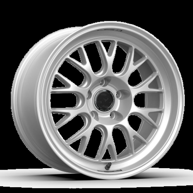 fifteen52 Holeshot RSR 19x9.5 5x114.3 38mm ET 73.1mm Center Bore Radiant Silver Wheel