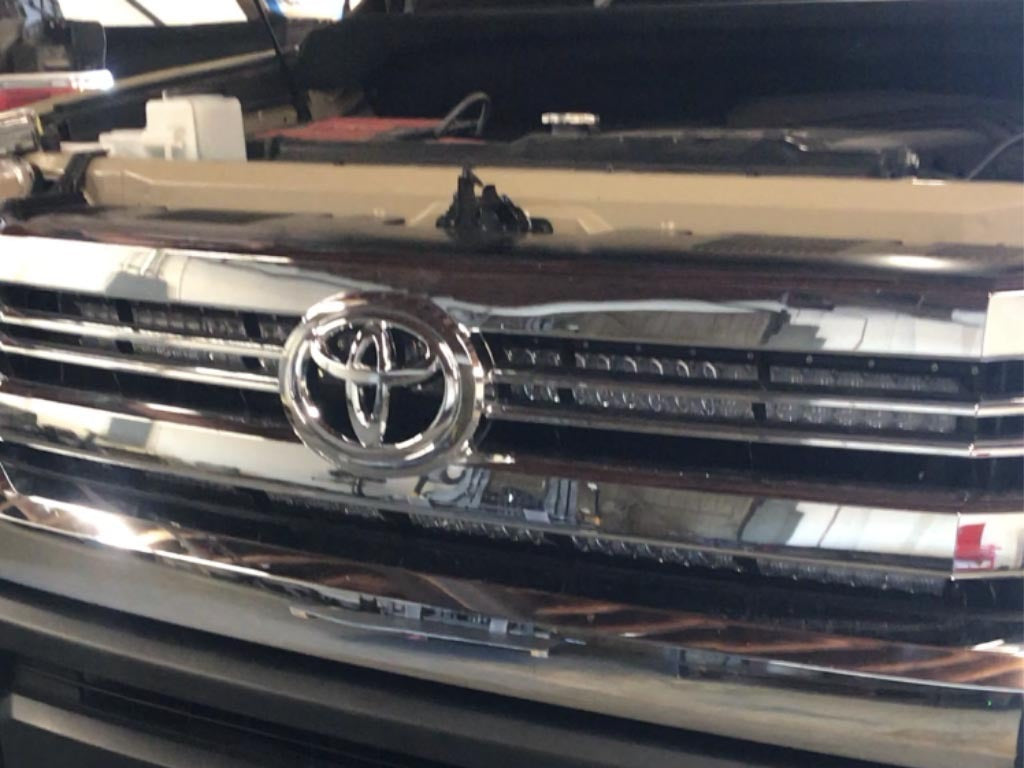 14-21 Toyota Tundra 42" Curved Bar Hidden Grille Combo Kit