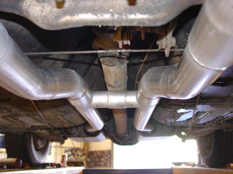Flowmaster 67-70 Mustang American Thunder THRU VALANCE SS Crossmember-Back Exhaust System