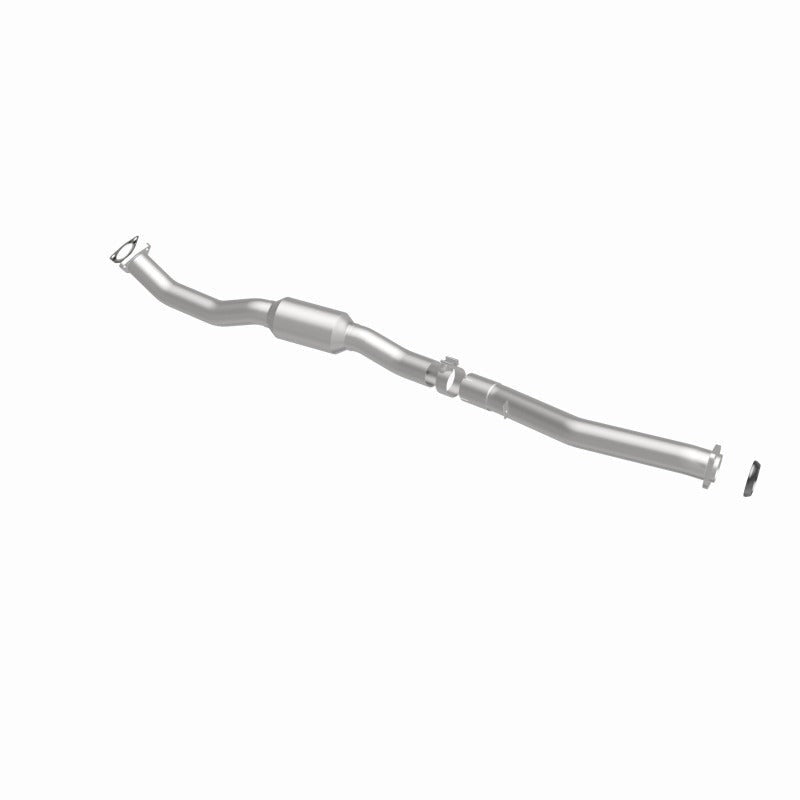 MagnaFlow OEM Grade Federal Direct Fit Catalytic Converter - 2010-2012 Subaru Outback / Legacy