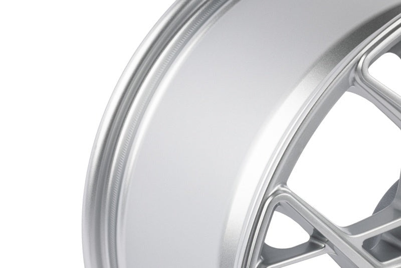 APR A02 Flow Formed 18x8.5 / 5x112 / ET45 / 66.5mm Bore / Silver Wheel
