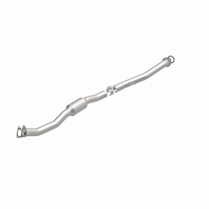 MagnaFlow OEM Grade Federal Direct Fit Catalytic Converter - 2010-2012 Subaru Outback / Legacy